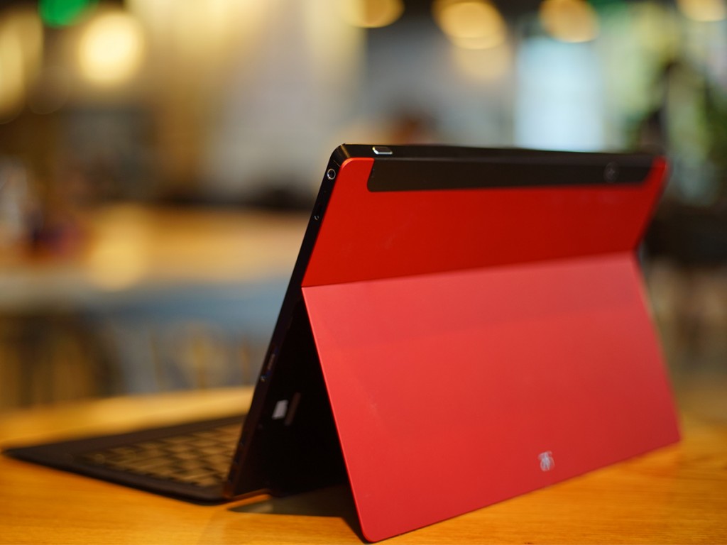 El diseño de la nueva jide Remix Ultra-tablet nos ofrece una sobresaliente experiencia en movilidad