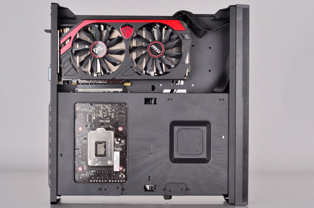 Gizlogic_-silverstone-2015_ml08-interior_Novedades de Silverstone en el Computex 2015