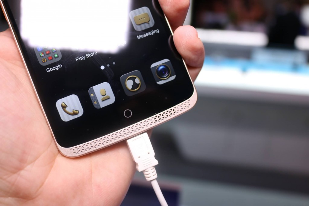 ZTE Axon Elite