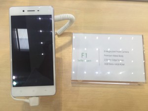 gizlogic- Oppo F1 -12