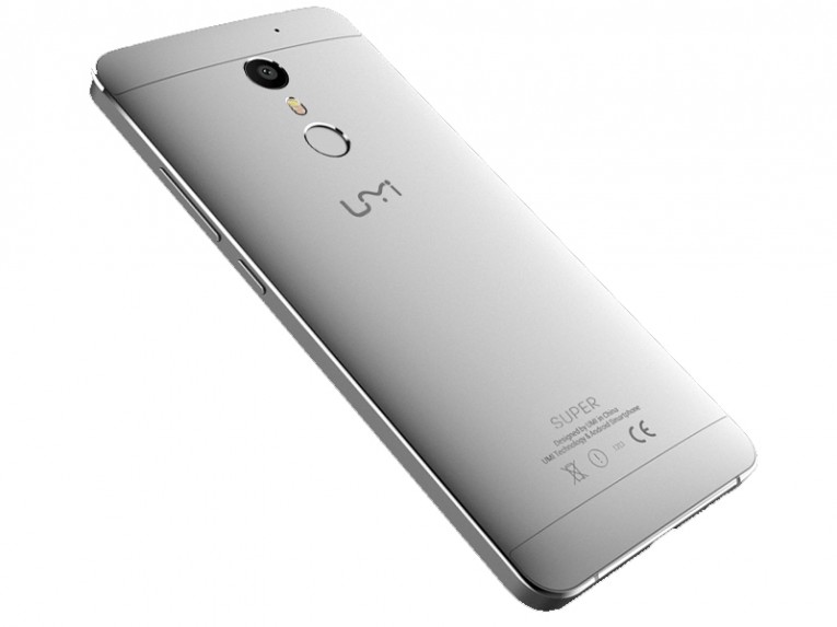 UMI Super posee procesador de ocho núcleos y 4 GB de RAM