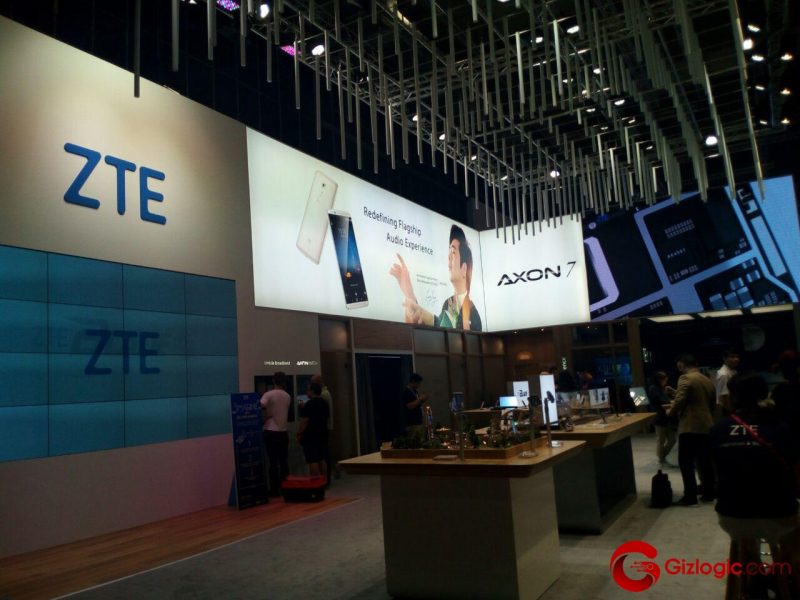 ZTE Axon 7