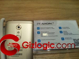 ZTE Axon 7