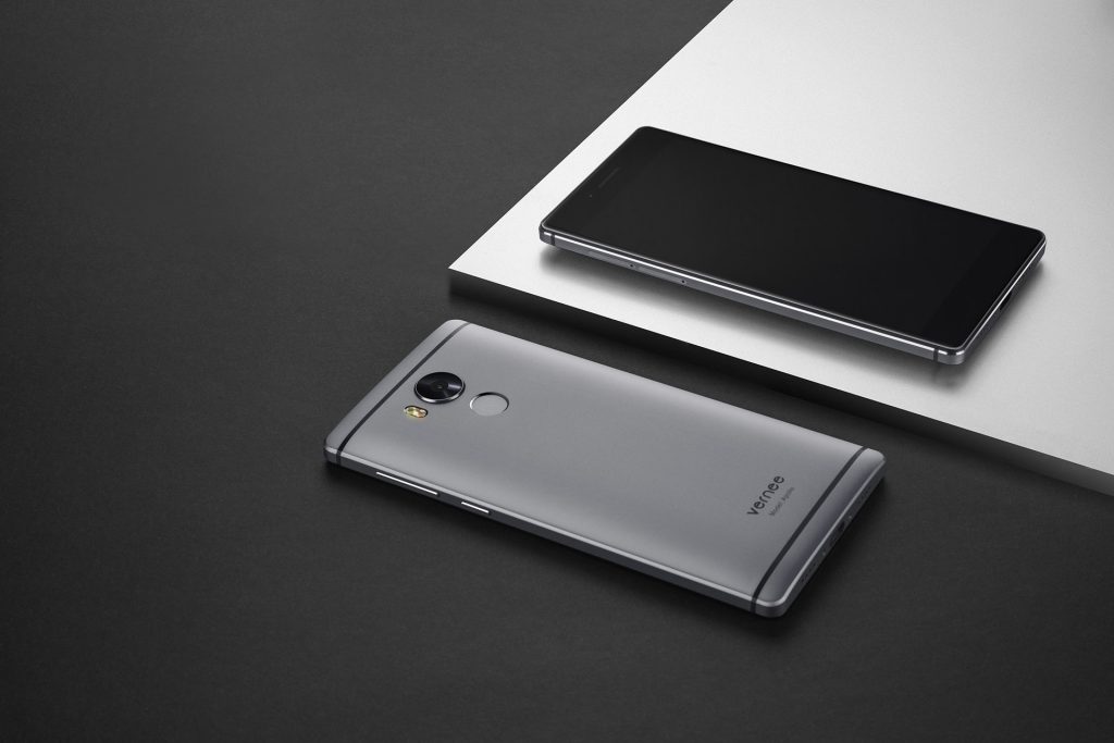  Elegante diseño metálico con estilo Premium