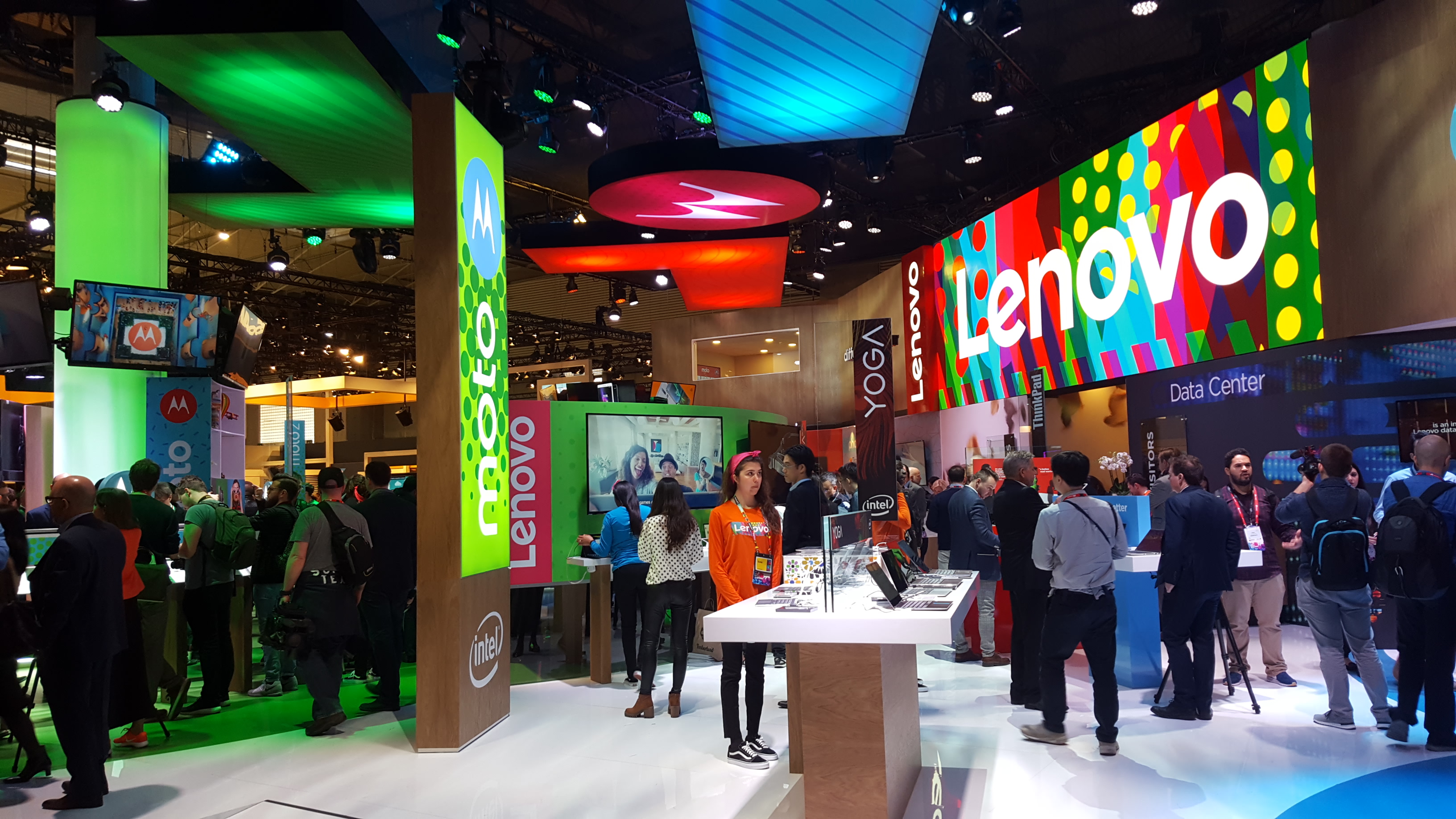 Gizlogic-mwc17-lenovo-moto g5