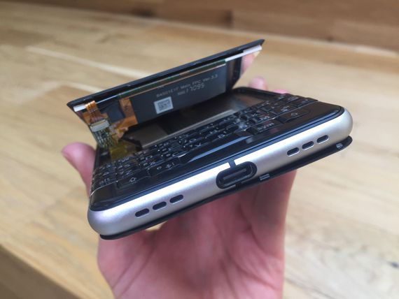 Blackberry KeyOne