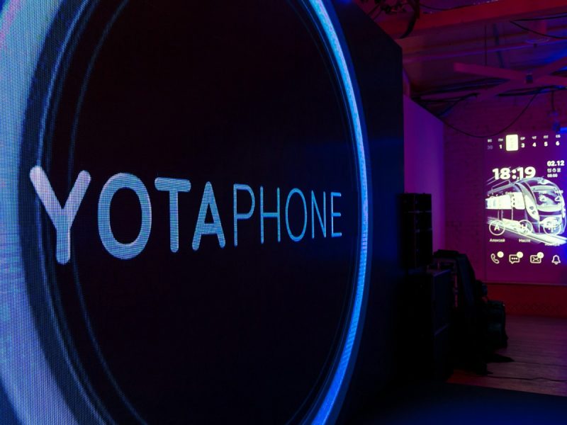 Yotaphone 3