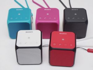 Sony SRS-X11, altavoz inalámbrico portátil de colores