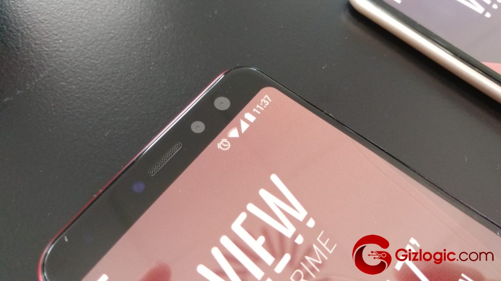 La doble cámara frontal es la característica que más llama la atención del Wiko View Prime.