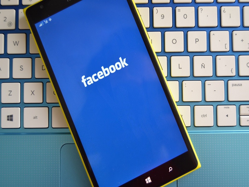 AEPD multa a Facebook