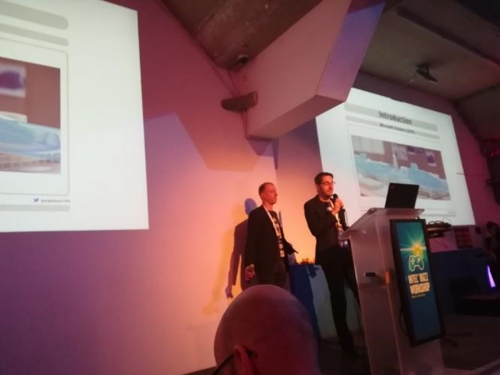 Intel® Buzz Workshop Hololens