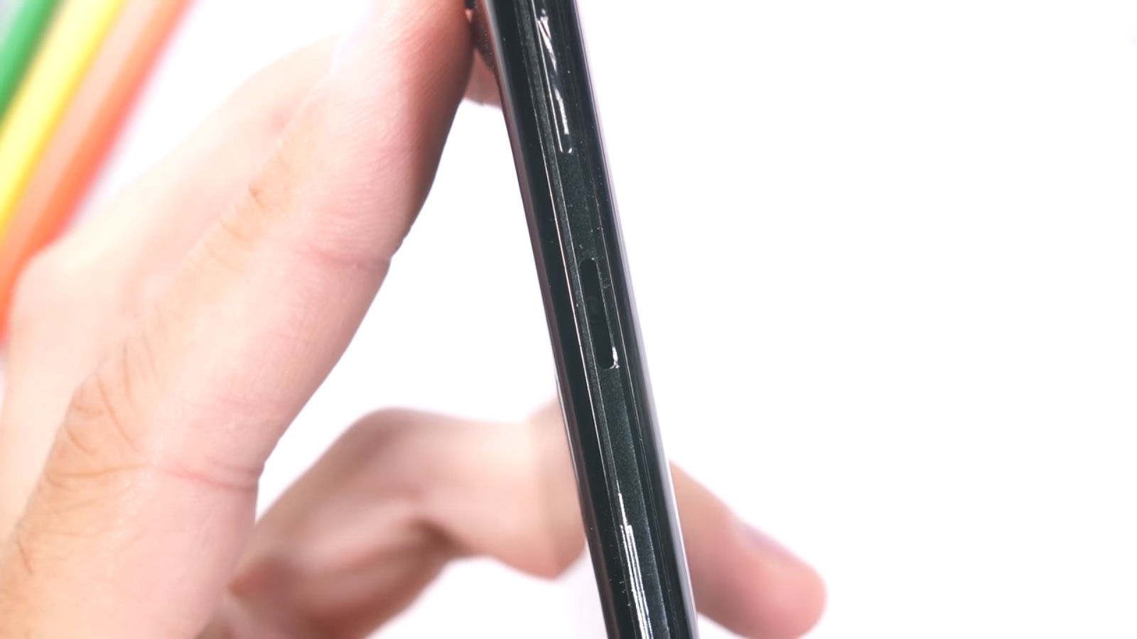 Samsung Galaxy Note 9 - Pruebas de durabilidad por JerryRigEverything 4