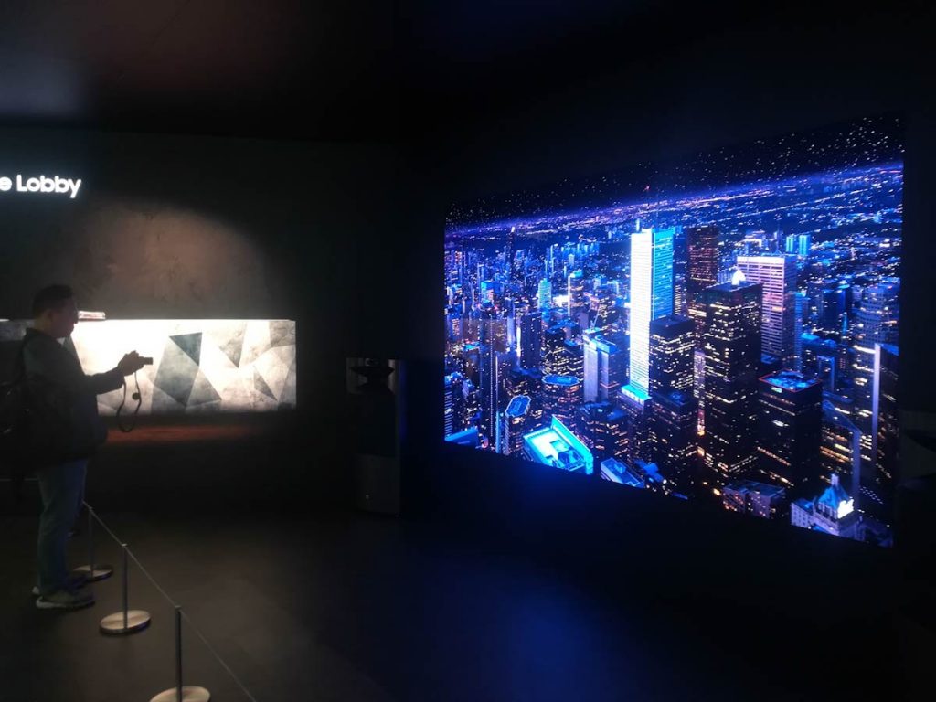 Explorando el CityCube durante el stand de Samsung en el IFA 2018 