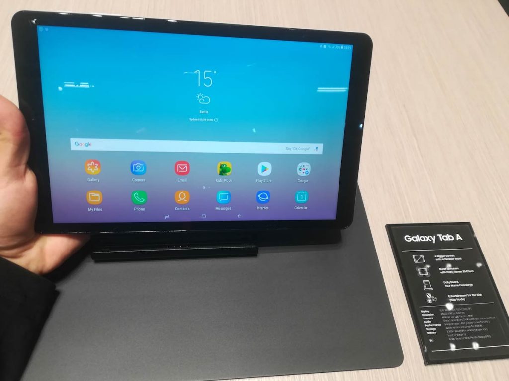 Samsung Galaxy TAB A  - Explorando el CityCube durante el stand de Samsung en el IFA 2018 