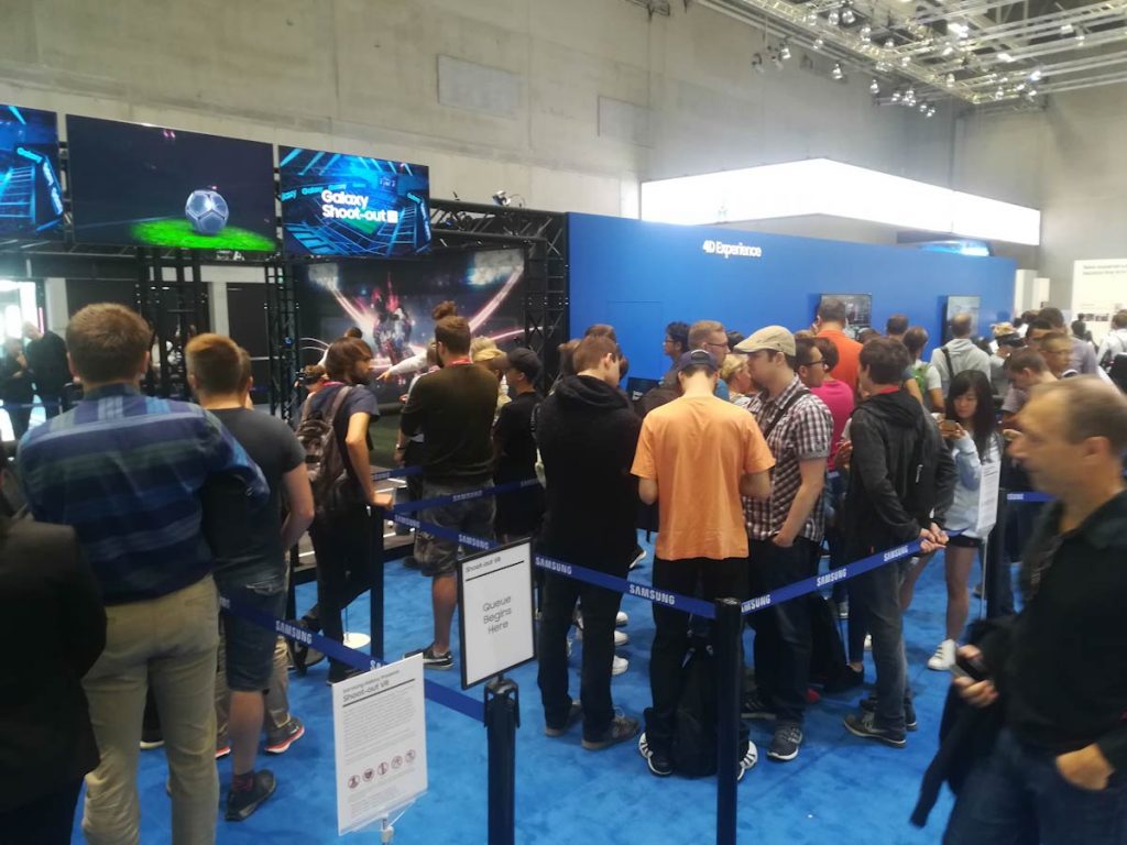 Explorando el CityCube durante el stand de Samsung en el IFA 2018 