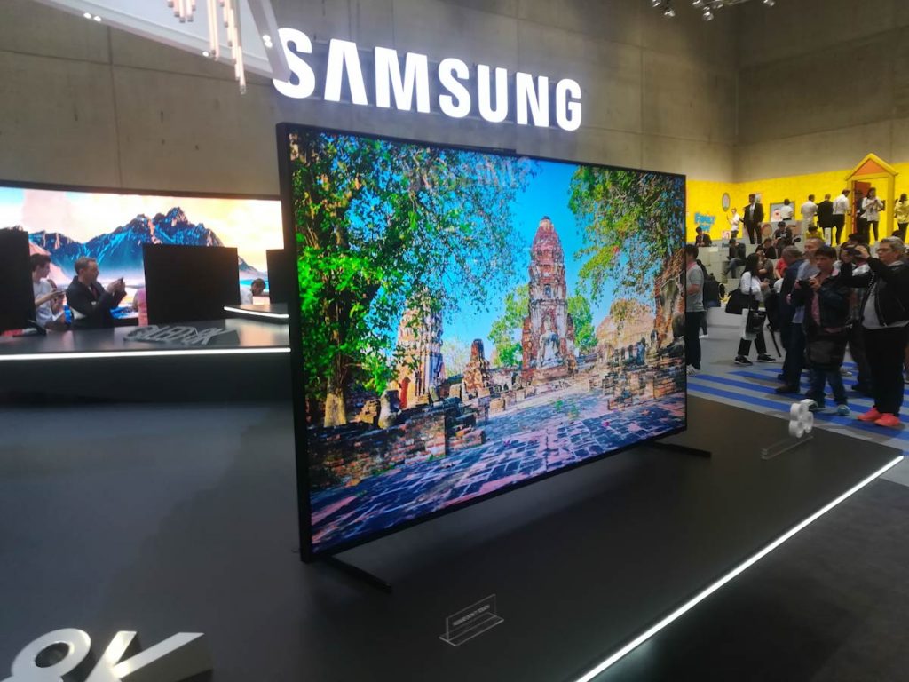 Explorando el CityCube durante el stand de Samsung en el IFA 2018 - Samsung QLED 8K Q900R 