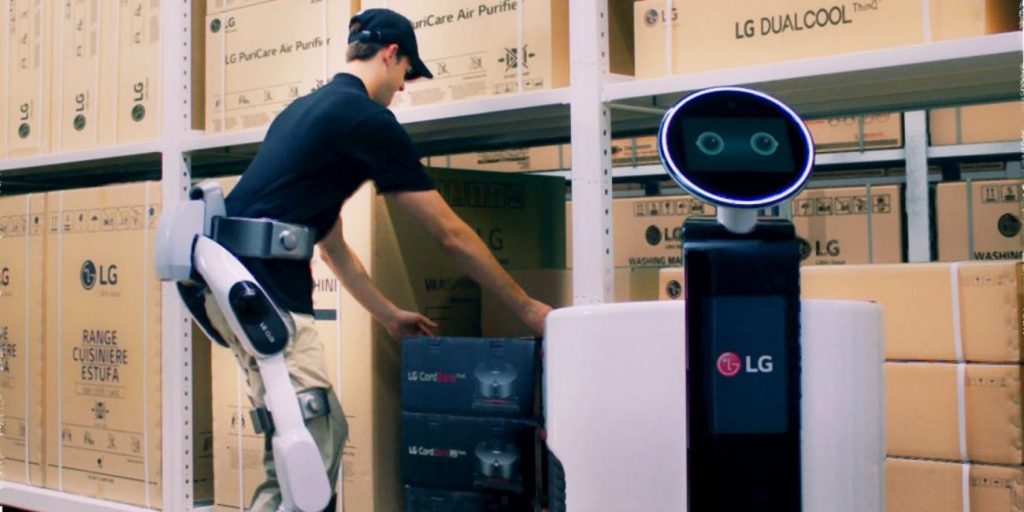 LG CLOi Suitbot