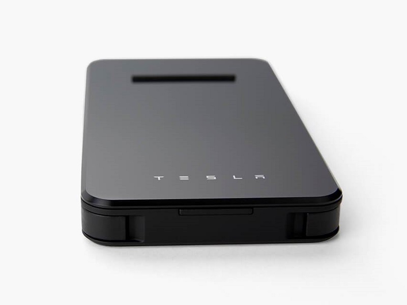 Tesla presenta powerbank de 6000 mAh con carga inalámbrica por  USD