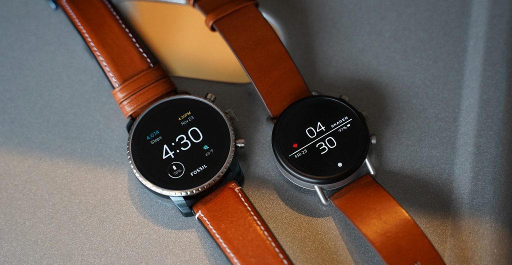 Fossil Q Explorist