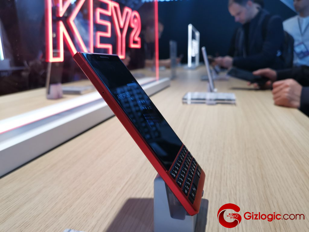 #MWC19: BlackBerry Key2 Red Edition, perfil
