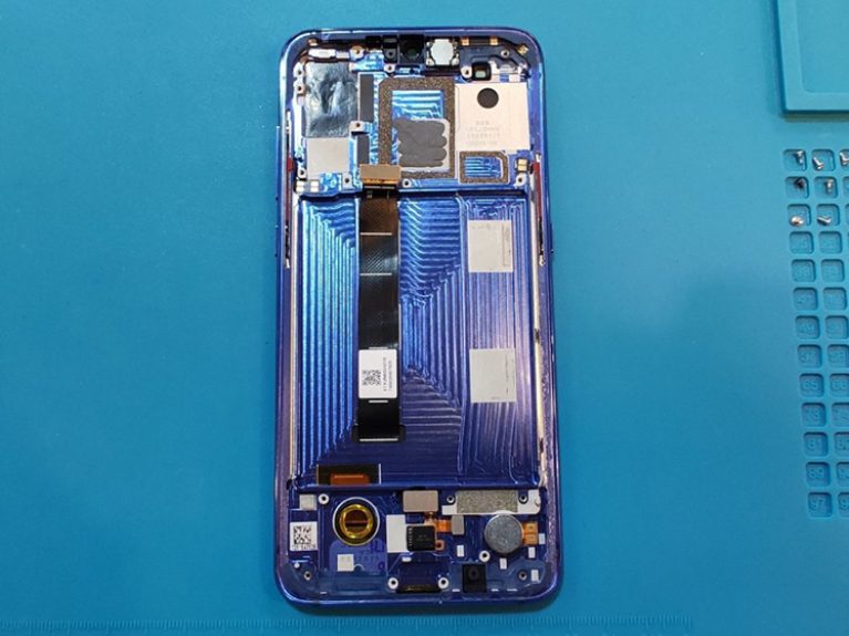 Xiaomi Mi 9 - chasis de aluminio