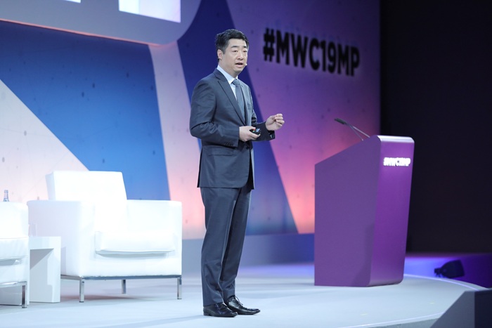 Ken Hu, vicepresidente de Huawei, en su discurso Redefiniendo la Incursión Digital en MWC 2019 - Tech4ALL