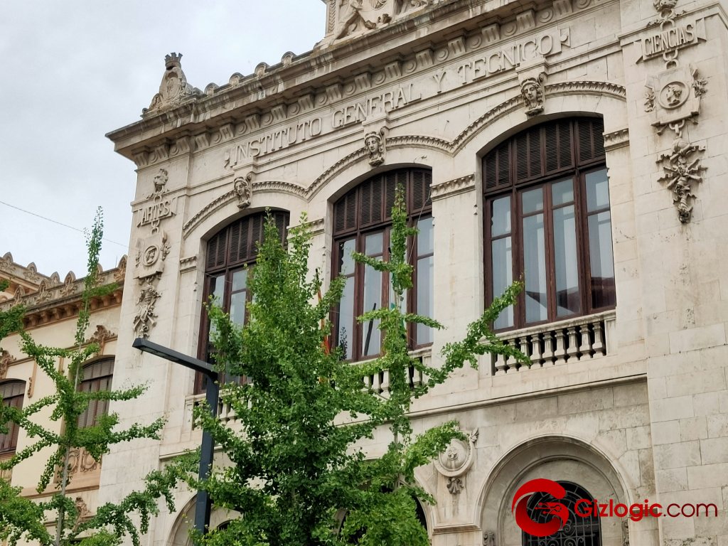 Oppo Reno 10X Zoom