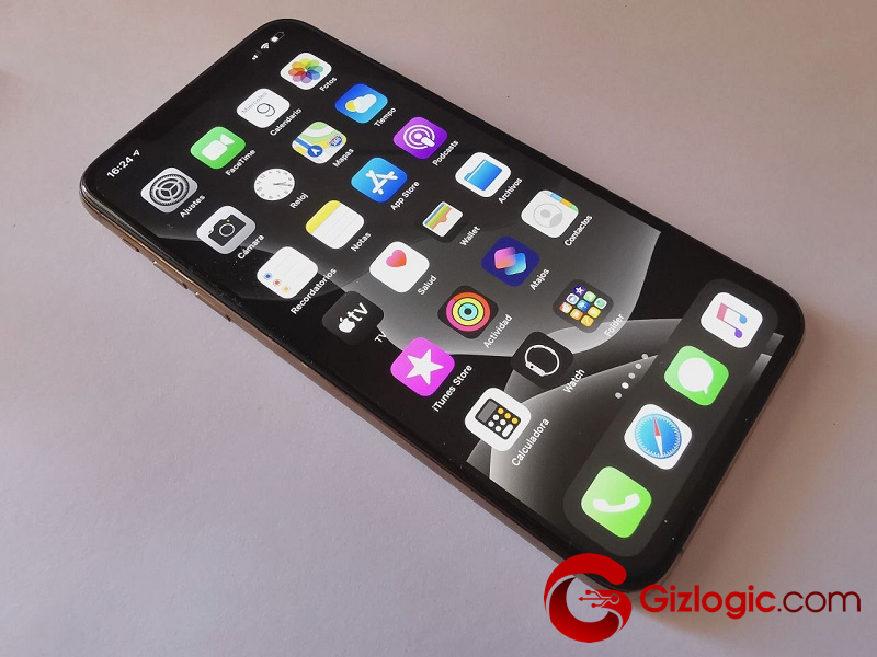 iphone 11 pro max 4