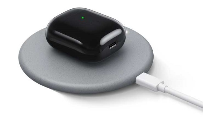 Realme Buds Air incluye en su estuche entrada USB-C y soporte para carga inalámbrica Realme Buds Air
