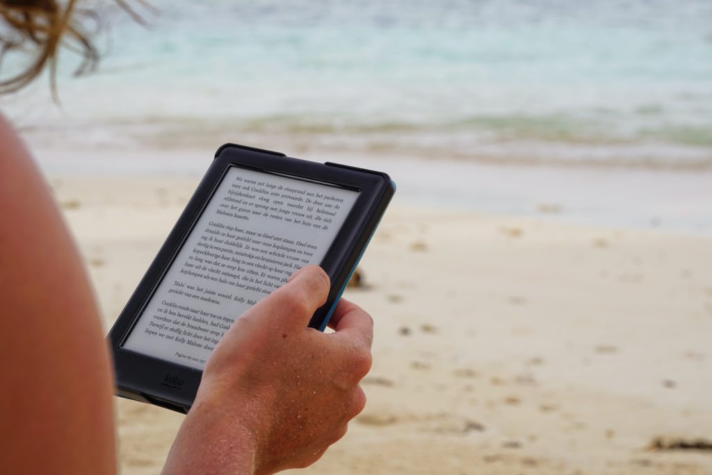 eReader en la playa