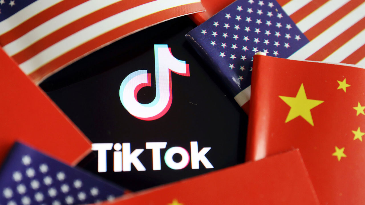 Trump amenaza con vetar TikTok, pero Microsoft podría comprarlo