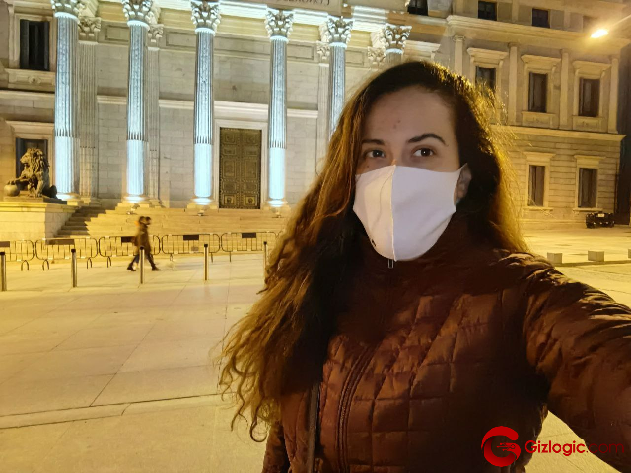 Camara frontal modo automatico escena nocturna