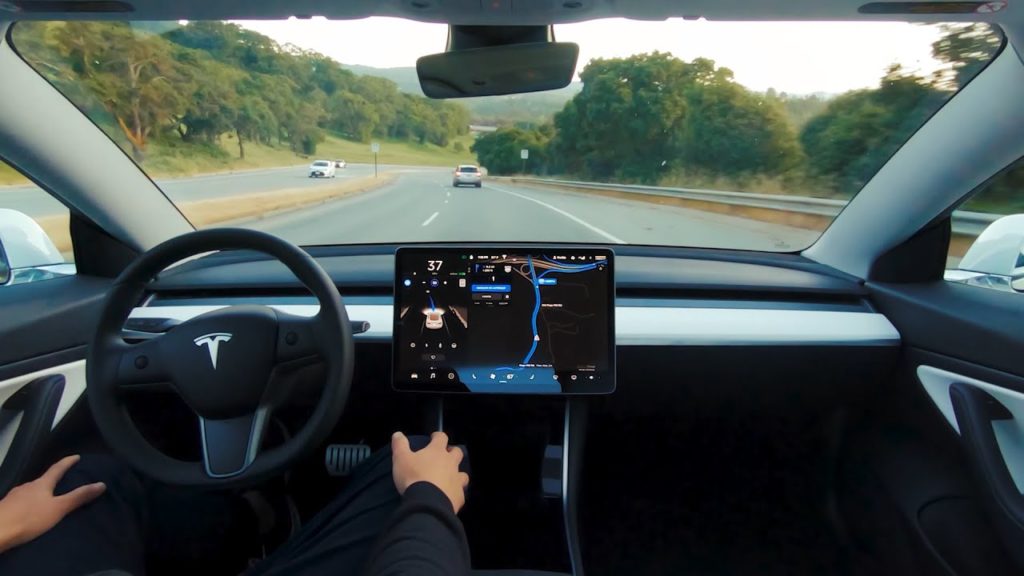 La conducción autónoma de Tesla se podrá contratar por suscripción en 2021