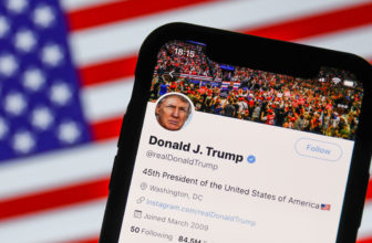 Donald Trump inicia una batalla para recuperar su cuenta de Twitter