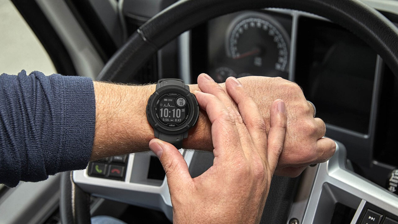 Garmin Instinct 2 dēzl, el smartwatch para camioneros