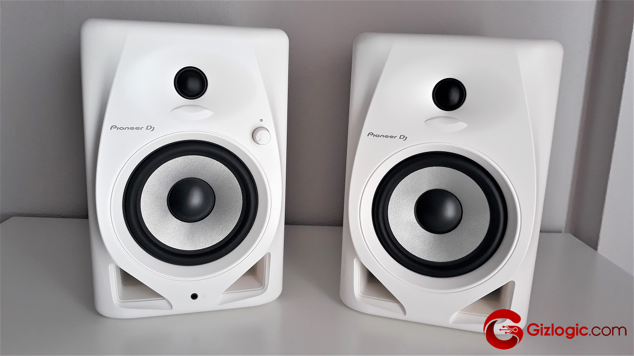 Pioneer DJ DM-50D-W, probamos estos altavoces de escritorio de 5″