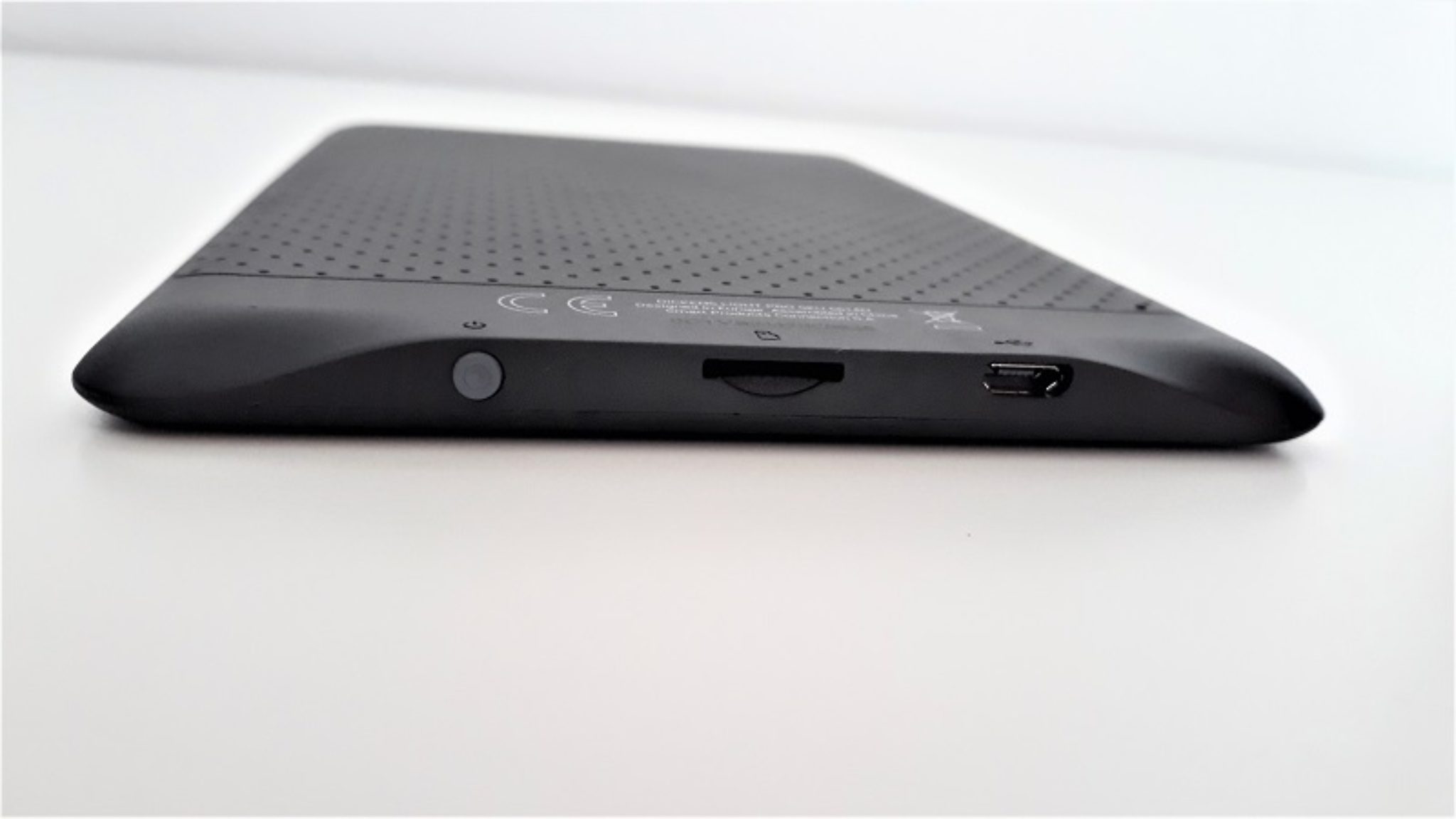 SPC Dickens Light Pro, probamos el moderno lector de libros electrónicos