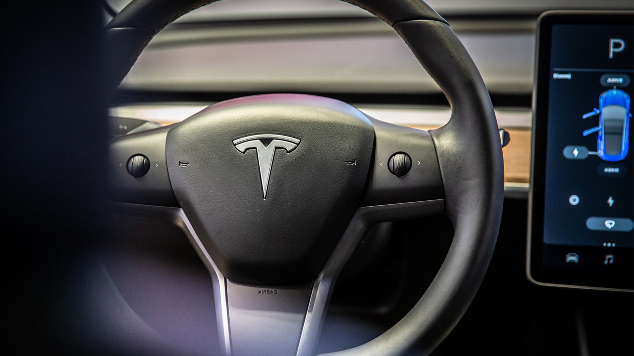California Bans Tesla From Promoting Its Cars As Fully Autonomous