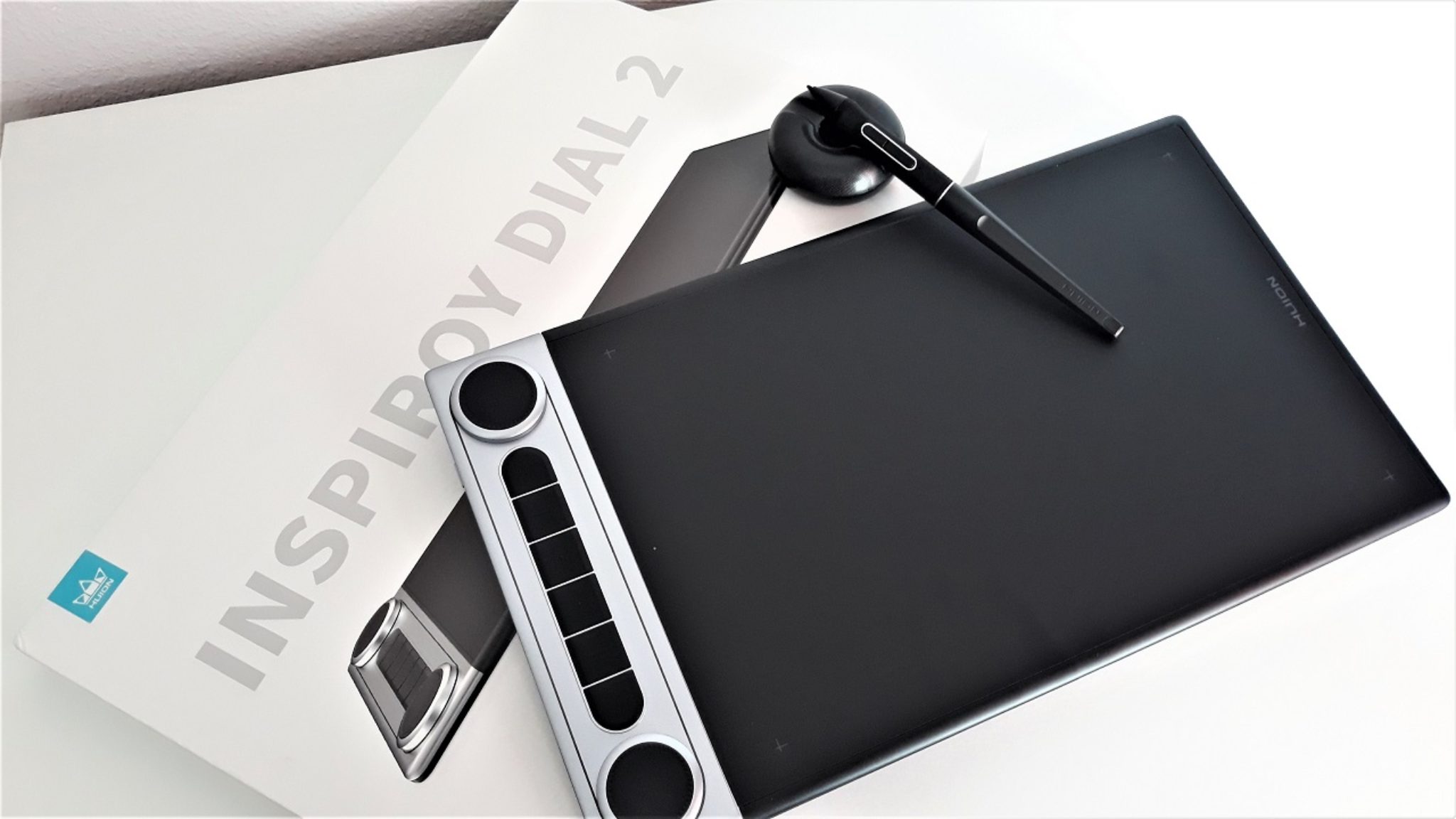 Huion Inspiroy Dial 2, probamos esta tableta gráfica inalámbrica