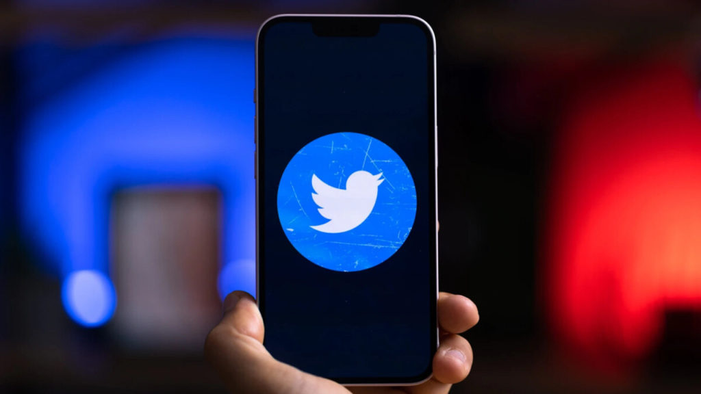 Twitter planea limitar el número de mensajes directos sin Twitter Blue