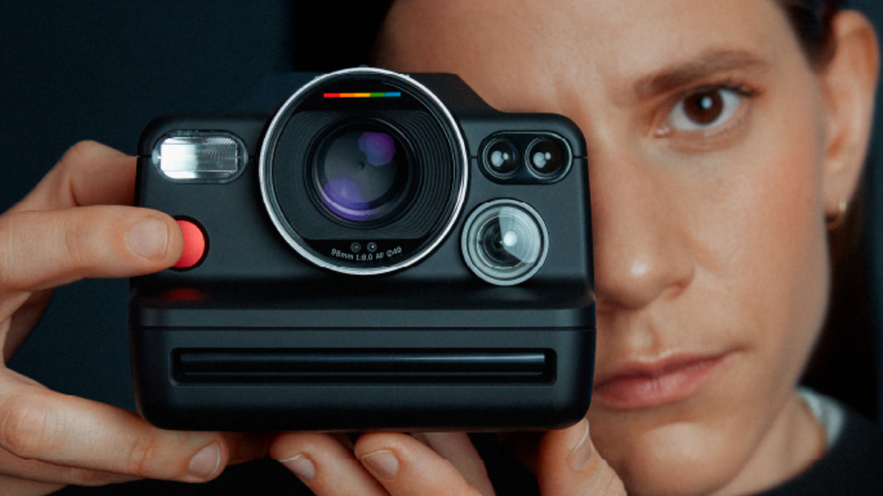 Polaroid I-2, una impresionante cámara instantánea de gama alta