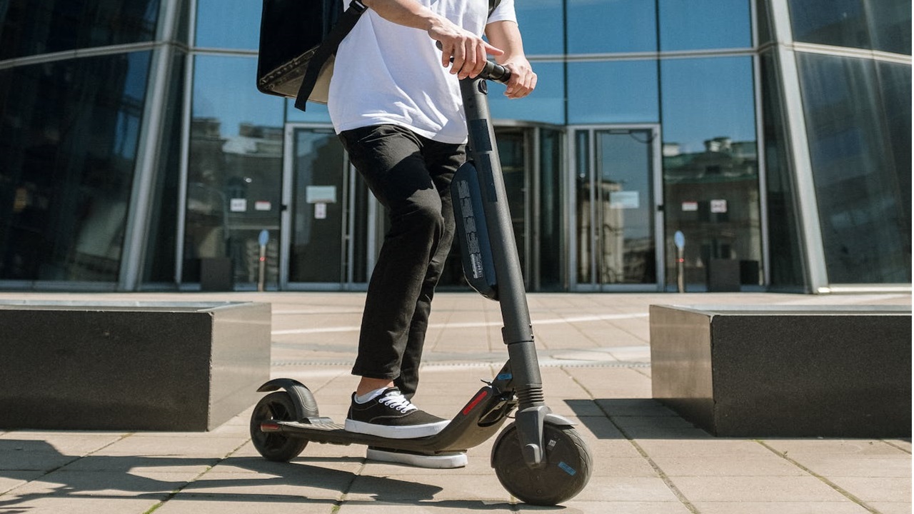 patinete electrico circulando